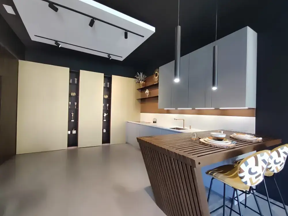 Cocina a medida con isla y encimera
